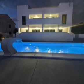 Villa Aquamarine Apartments